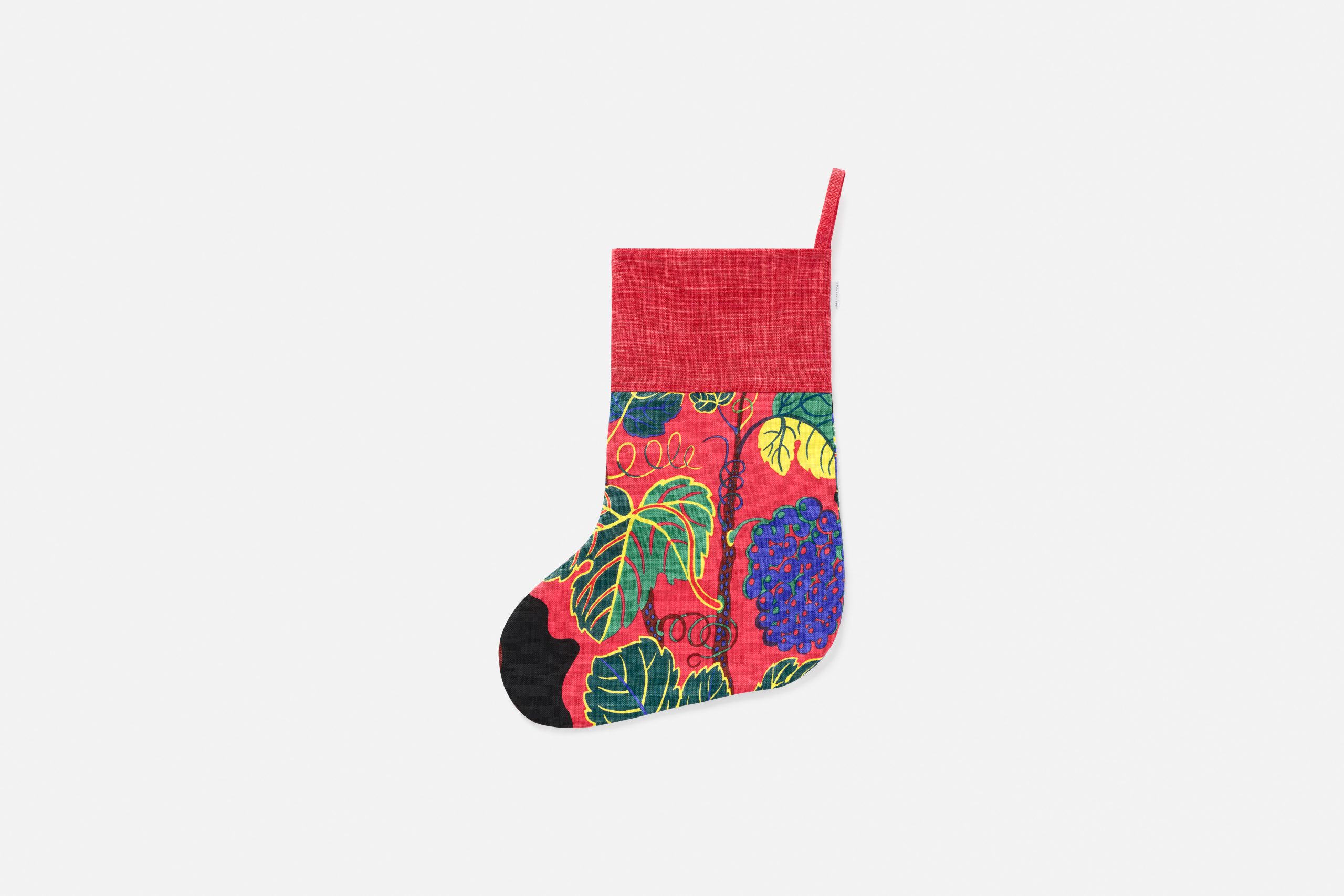 svenskt-tenn_josef-frank-svenskt-tenn_decorative-accessories_christmas-stocking-svenskt-tenn_multicoloured__linen_width-30-cm-height-42-cm_115822_0