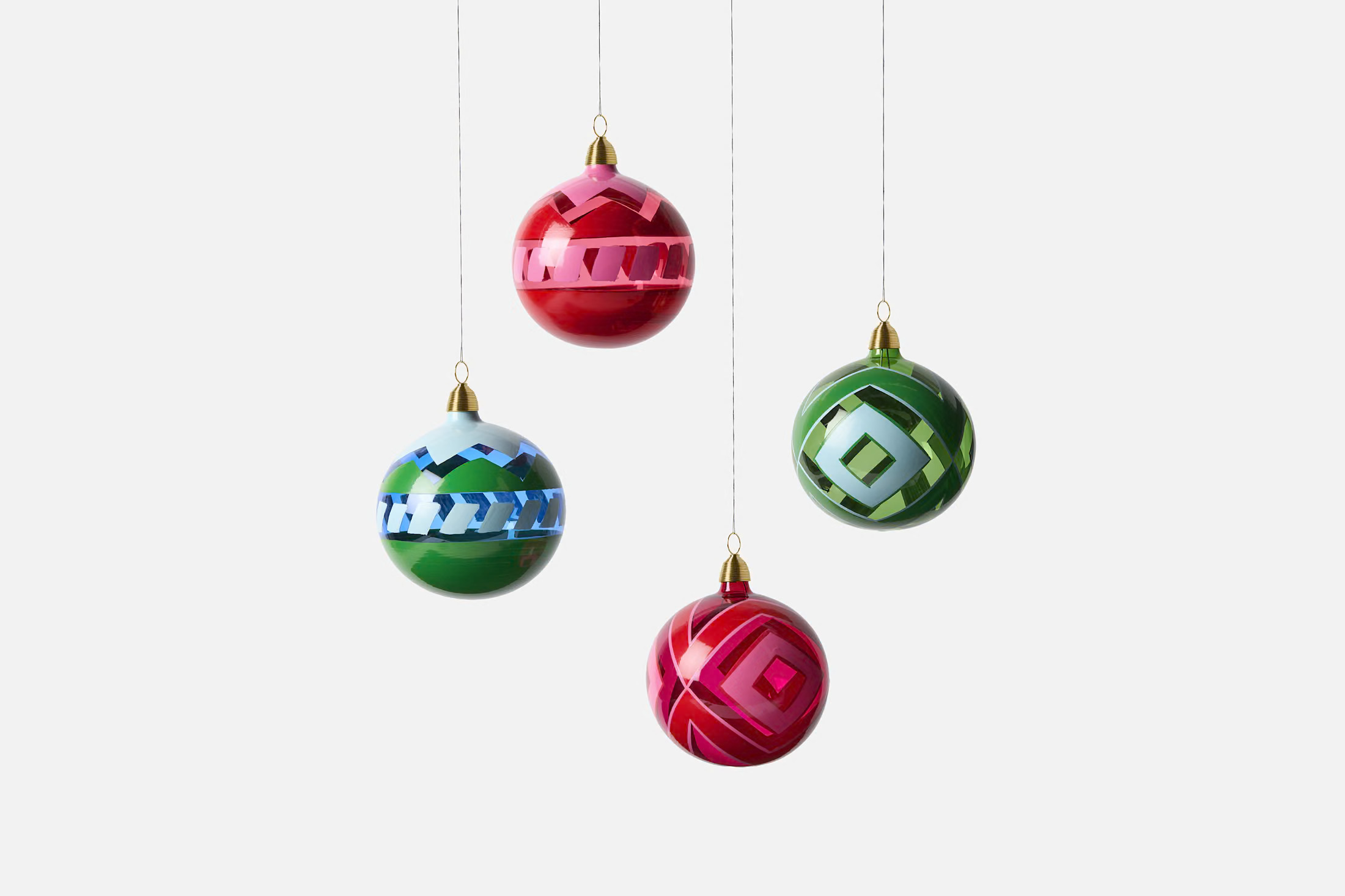 svenskt-tenn_nkuli-mlangeni-berg_decorative-accessories_glass-bauble-love-letter-multipack_multicoloured__glass_ø8-cm_116277_0_tt3a2o