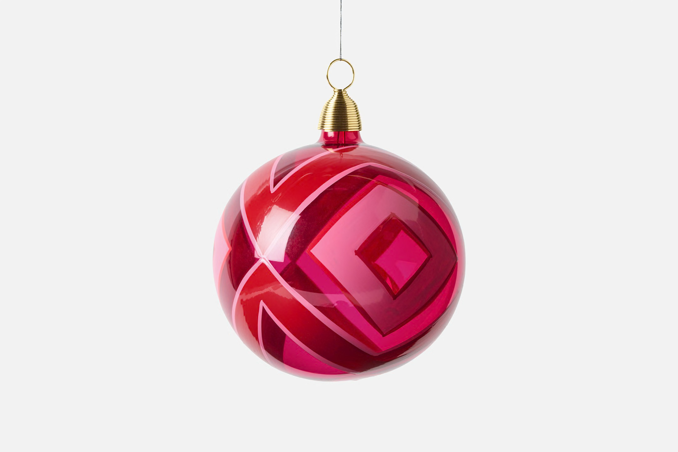 svenskt-tenn_nkuli-mlangeni-berg_decorative-accessories_glass-bauble-love-letter_pink__glass_ø8-cm_116276_0_k29l9j