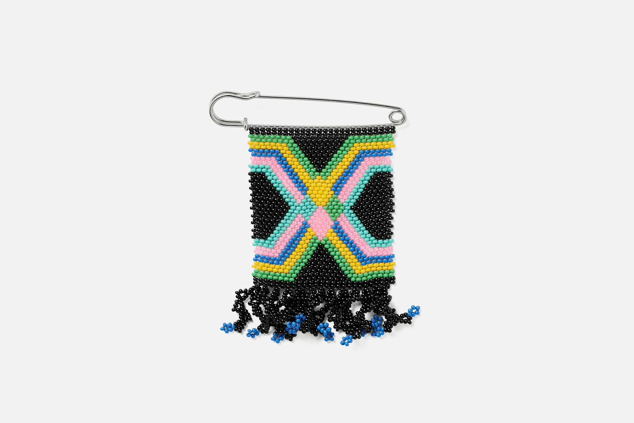 svenskt-tenn_nkuli-mlangeni_accessories_brooch-love-letter-_black__pearl_widht-7-cm-height-9-cm_116367_0_vyrfsv